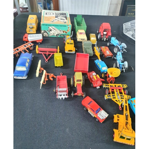 173 - Large quantity of vintage die-cast cars and tractors etc (qty)