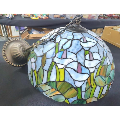 242 - Large, fine quality, Tiffany style ceiling light,

42cm in diameter