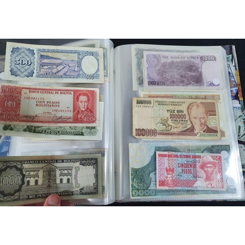 249 - Folder containing a very quantity of world banknotes (Qty)