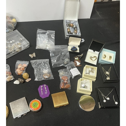 182 - Qty of  gems, costume jewellery, compacts and buttons etc