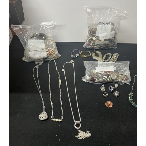 184 - Large qty of costume Jewellery including rings, bracelets and necklaces etc