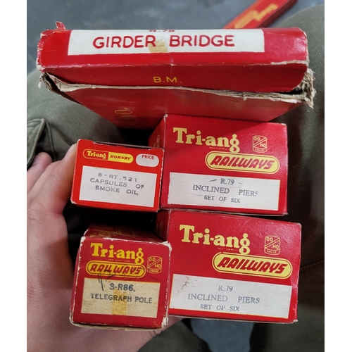 279 - Collection of boxed Tri-ang models including, bridges, supports, piers etc (Qty)