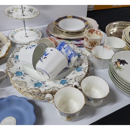 94 - Qty of various ceramics including cake stand, plates etc