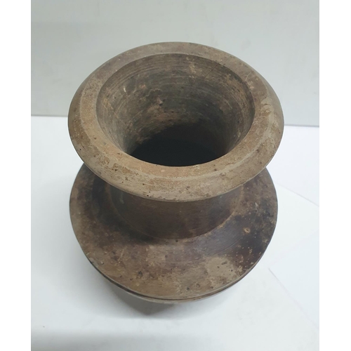 142 - Chinese stoneware tomb pot