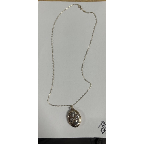 45 - 9ct gold pendant and chain 

2g