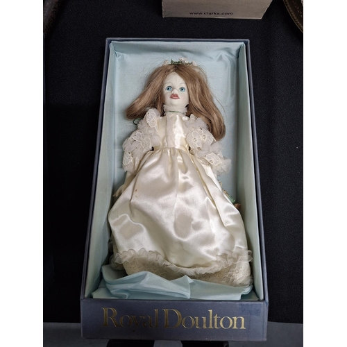 100 - Boxed Royal Doulton, Nisbet 