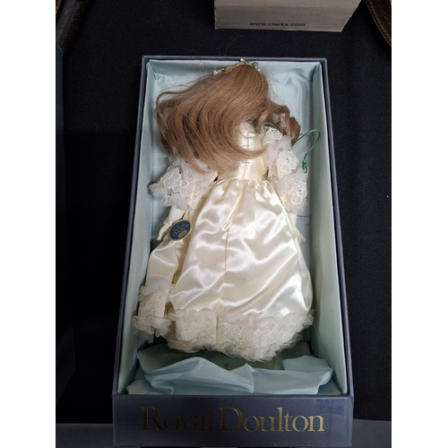 100 - Boxed Royal Doulton, Nisbet 