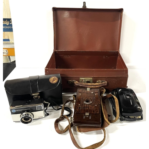 197 - Small old suitcase containing 3 cameras