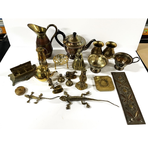 200 - Large quantity of metalware to include a 3-part Art Deco silver plate tea set, and a large quantity ... 