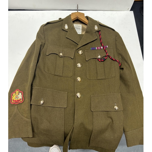 207 - English officers dress uniform