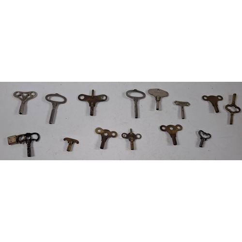 221 - Collection of clock keys