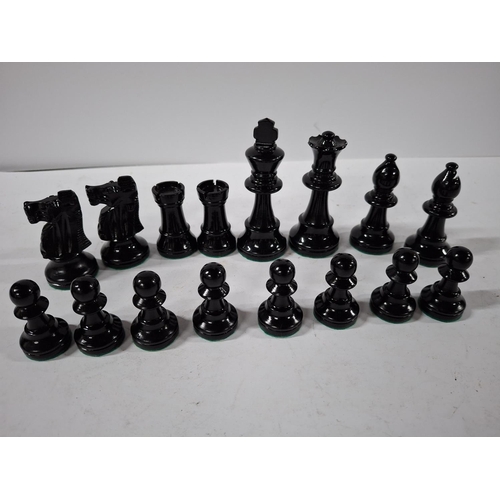 225 - Mid/late 20th century Carved wooden chess set in wooden box container