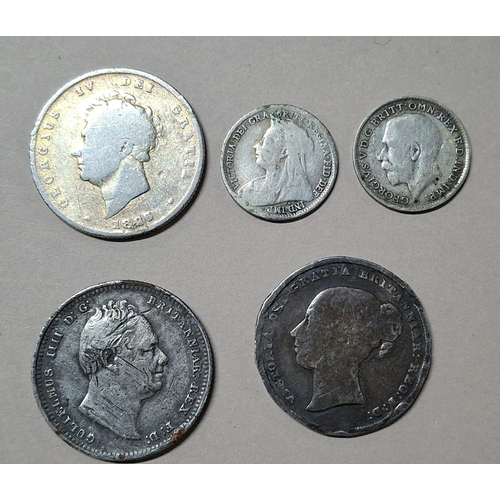 236 - George IV, William IV and Queen Victoria bun head shillings together with 2 3d (5)