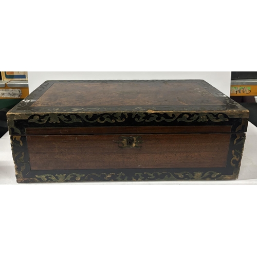 289 - Large wooden inlaid box