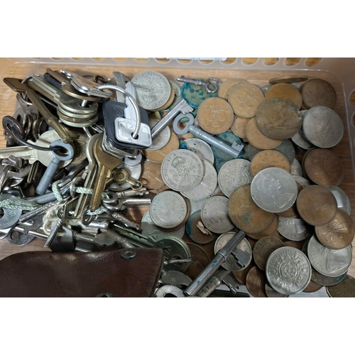 20 - Basket of 20thC British coins and a quantity of keys (Qty)