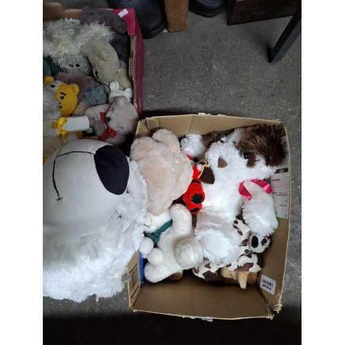 52 - Two boxes of teddy bears including many older examples (Qty)