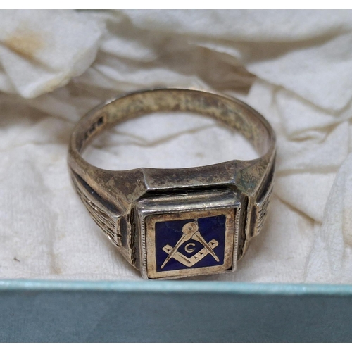 210 - Quantity of silver jewellery to include a hallmarked silver Masonic ring, hallmarked cuff-links, 2 n... 