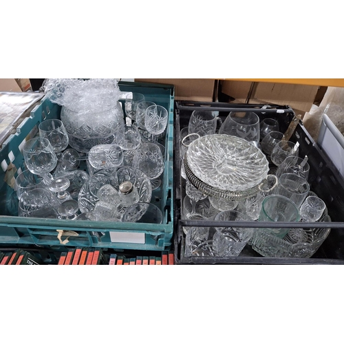 316 - Quantity of Glassware