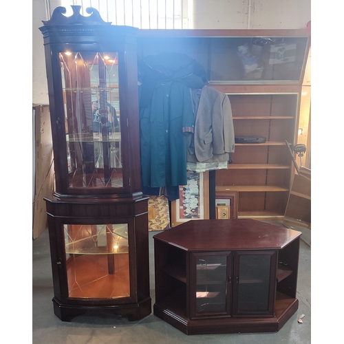 320 - An illuminating glazed corner cabinet with glass inner shelves and a matching corner unit (2)