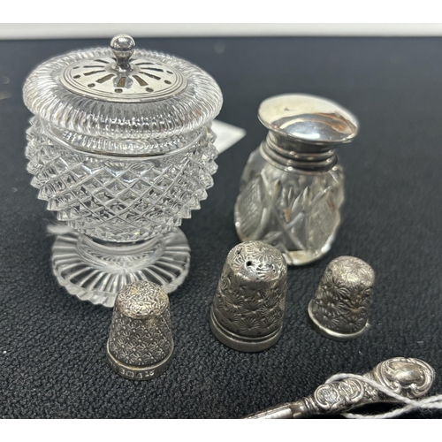 16 - Collection of Silver including Thimbles etc 

156g gross