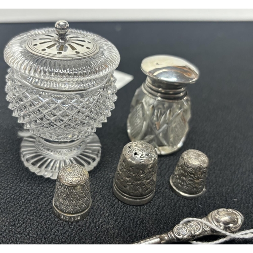 16 - Collection of Silver including Thimbles etc 

156g gross