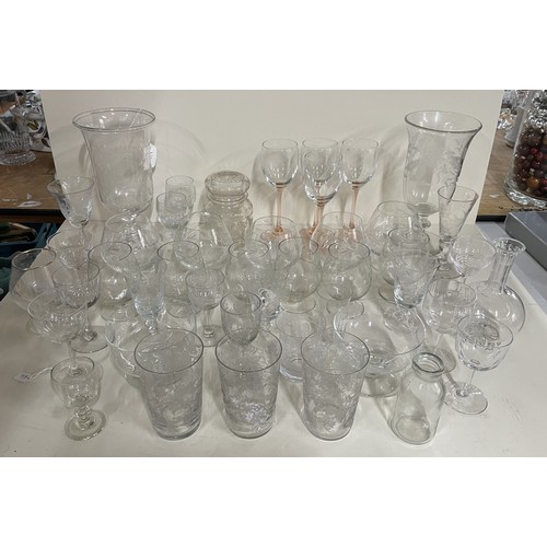 381 - Large quantity of glassware(Qty)