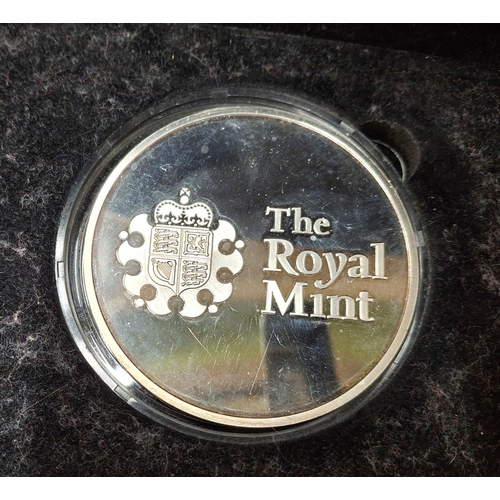 147 - Cased, Royal Mint oversized 5 oz (155.51 grams) limited edition (163/950) proof 2011 