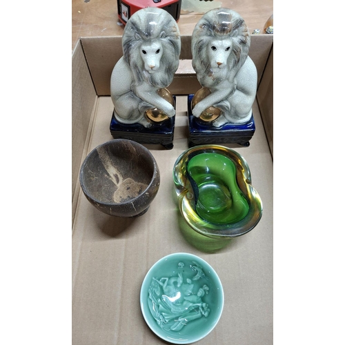 284 - Small vintage Murano green glass ashtray together with a pair of reproduction Lions etc