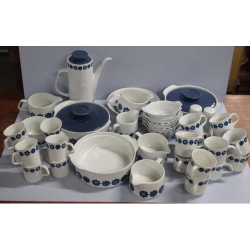 305 - Quantity of vintage Meakin studio pottery tea & dinner set (qty)