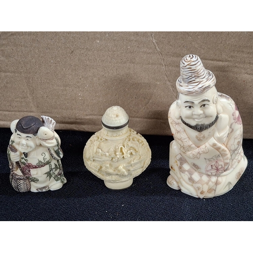 333 - Three Japanese netsuke snuff bottles (3)