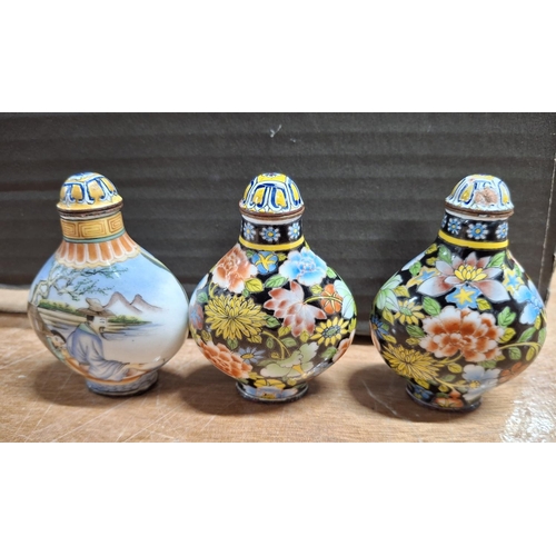 365 - Three Japanese decorated ceramic snuff bottles (3)