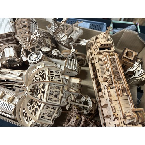 78 - Collection of various wooden models (Qty)