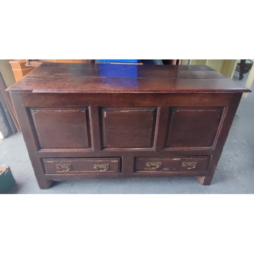 415 - A Victorian lidded coffer with stunning fretwork to the rear