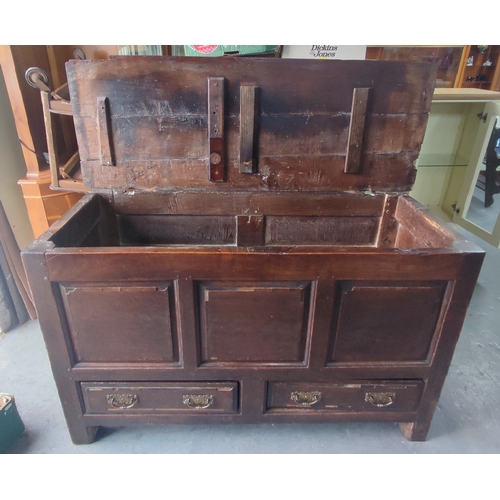 415 - A Victorian lidded coffer with stunning fretwork to the rear