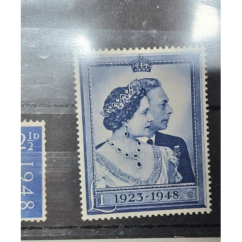 129 - Small sets of QEII including a M N H £1 25th wedding anniversary, a set 3 of 1963 