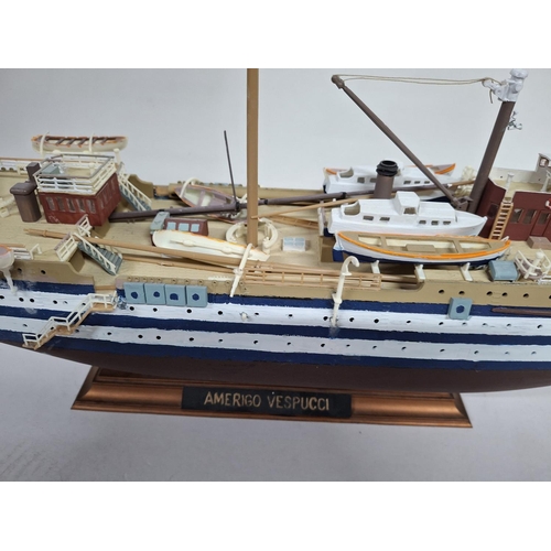 80 - Americo Vespucci model boat