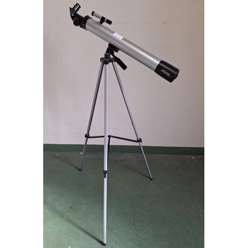 49 - Vivitar telescope