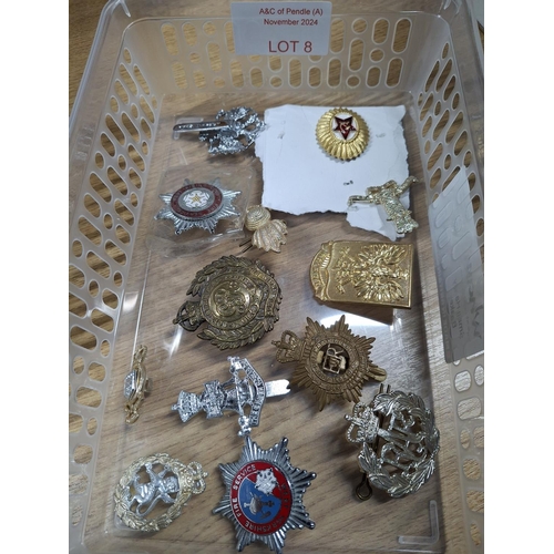 8 - Collection of reproduction British & Russian cap badges (Qty)