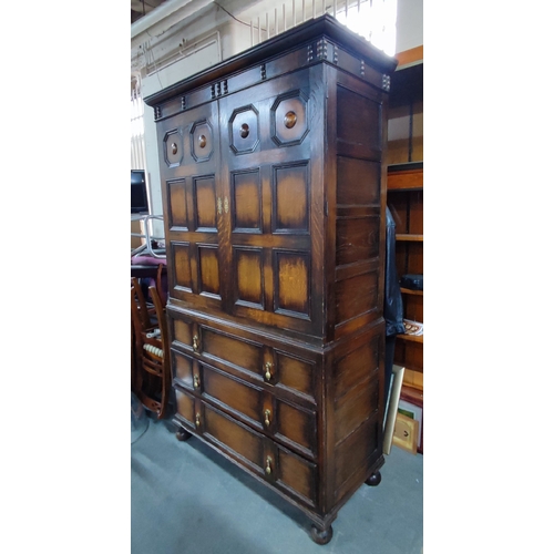 76 - A stunning antique linen press cupboard with two doors revealing three inner slide-out linen drawers... 