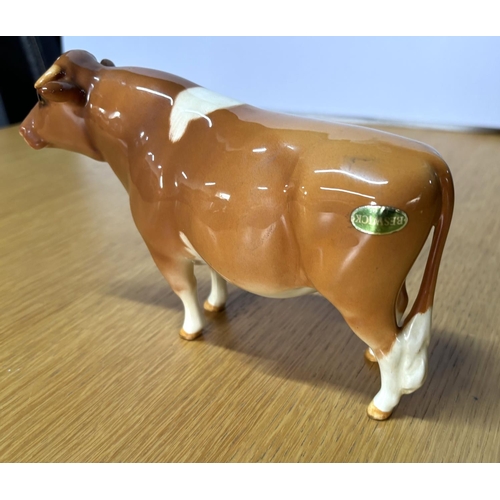 47 - OLD BESWICK GUERNSEY BULL - CHAMPION SABRINAS SIR RICHMOND 14th,

20cm long x 12cm tall