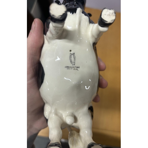 110 - Vintage Beswick England Coddington Hilt Bar Bull,

20cm long x 13cm tall