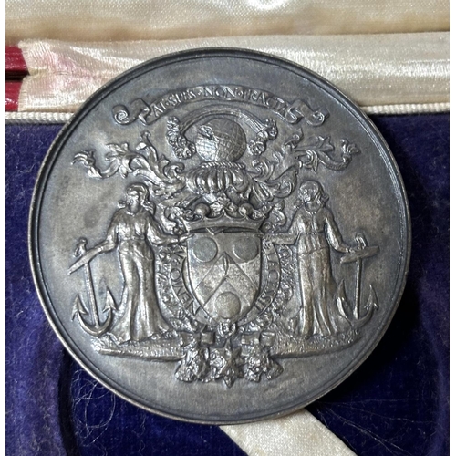 86 - Marquess of Linlithgow’s Viceroy Presentation Medal c1936, the obverse featuring Lord Linlithgow’s c... 