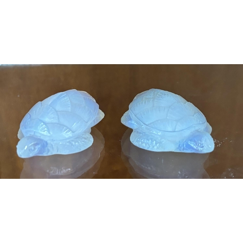 182 - Two small Art Deco glass Sabino Sea Turtles, signed Sabino, Paris (2)