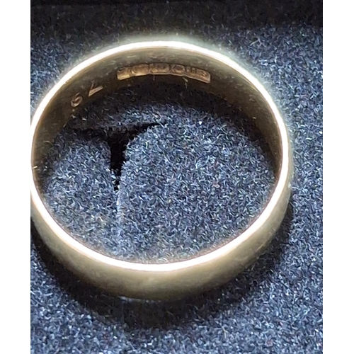 165 - Two  yellow gold wedding rings (2) 
One is 18ct and 3.6g     size O
The other is 8ct 2.3g     size R