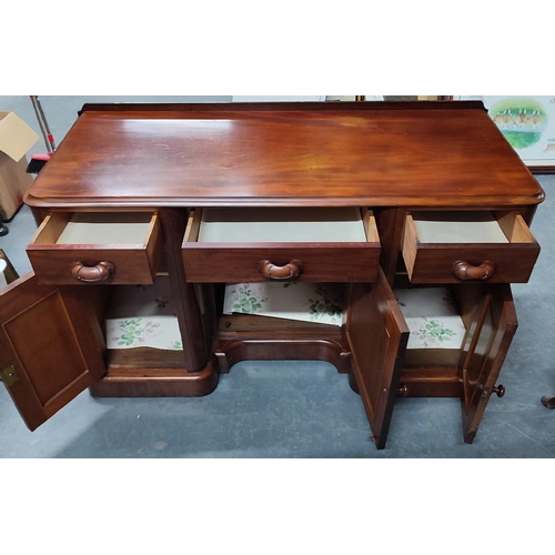 135 - A mid-century dual-pedestal writing desk