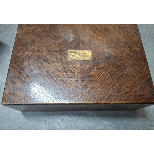 136 - Fine quality, 1950s 2-tier Oak canteen (complete) of Colborne of Trowbridge cuttlery