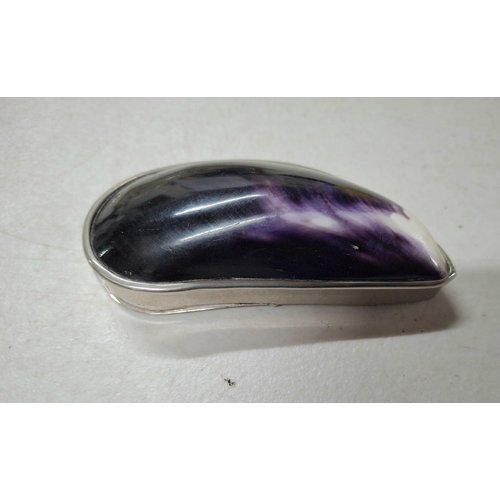 16 - Old mussel shell snuff box with unmarked white metal base and hinges (possibly silver) with etching ... 