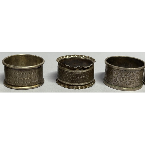 27 - 5 Silver Napkin rings 

95 grams