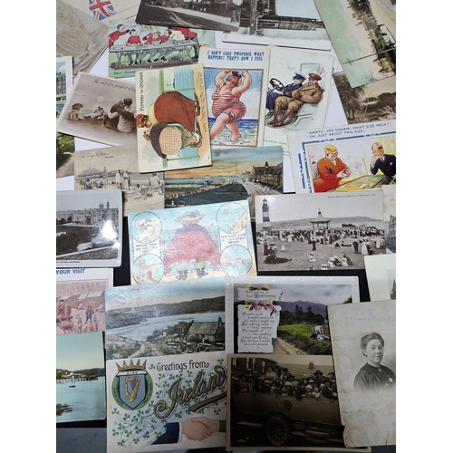 110 - Large quantity of mainly British early/mid 20thC postcards including humorous examples (Qty)