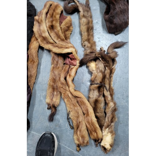 234 - Collection of various furs and pelts including a fur coat (Qty)